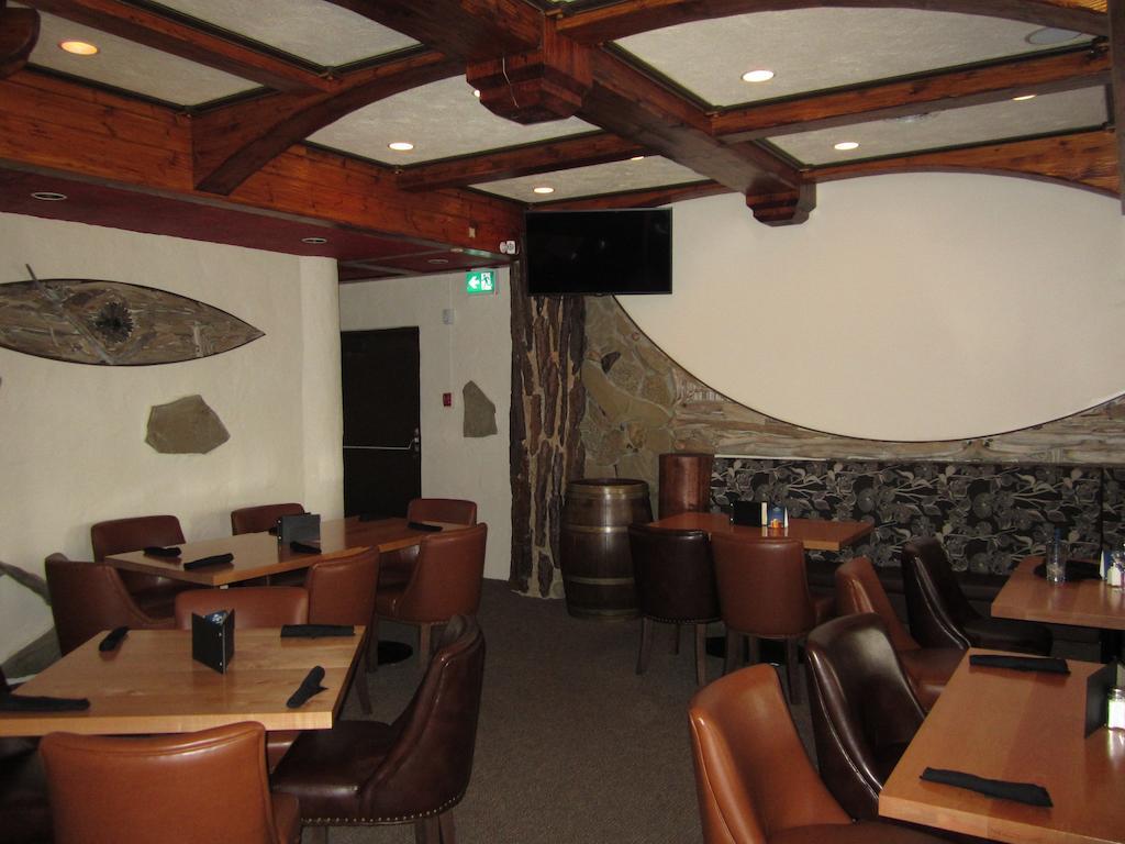 The Pine Inn Chetwynd Kültér fotó