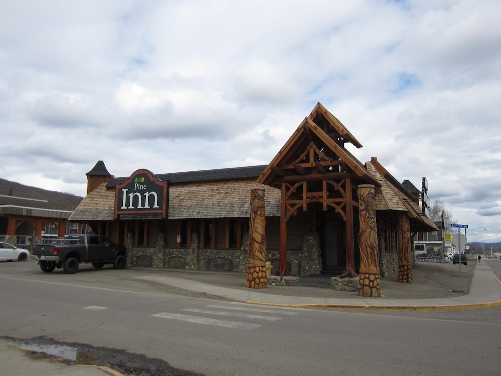 The Pine Inn Chetwynd Kültér fotó